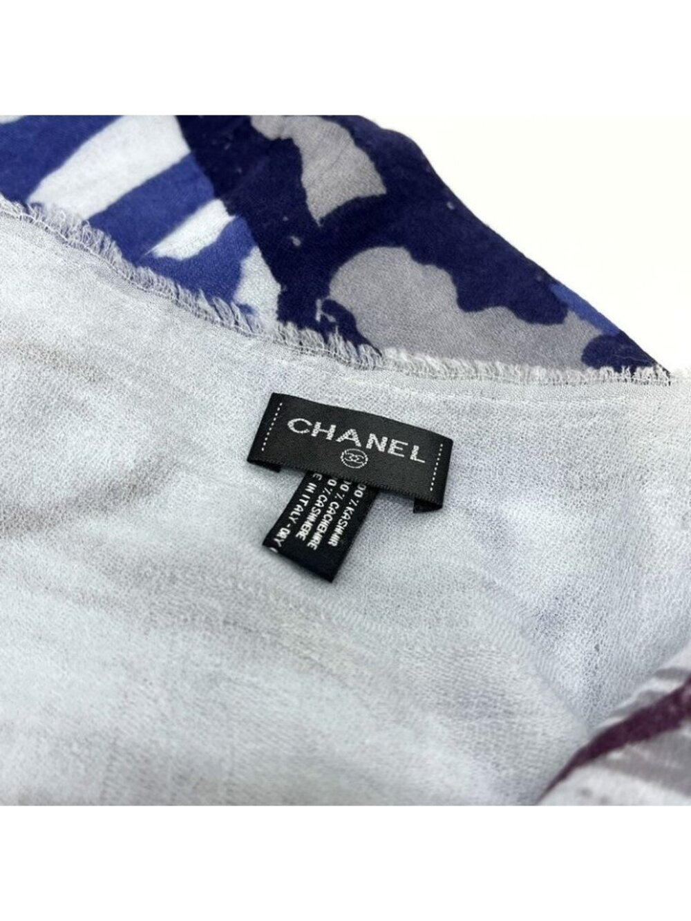 Chanel Shawl No5 Perfume Cashmere Blue - Picture 6 of 9